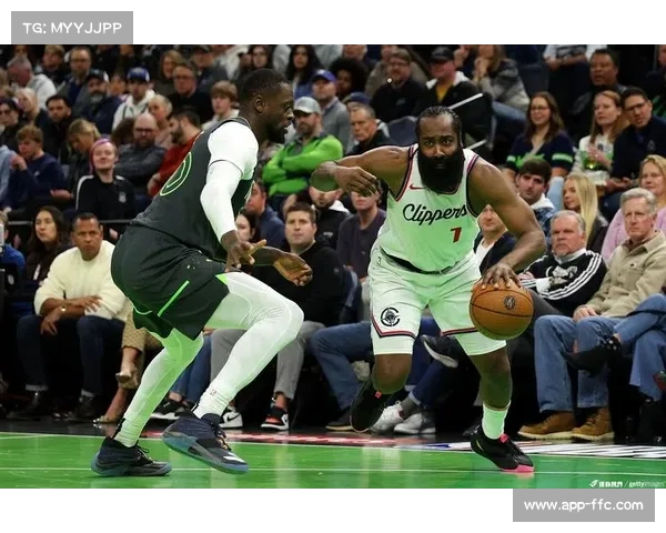 鹈鹕不敌篮网遭遇六连败，小波特30分主宰关键时刻